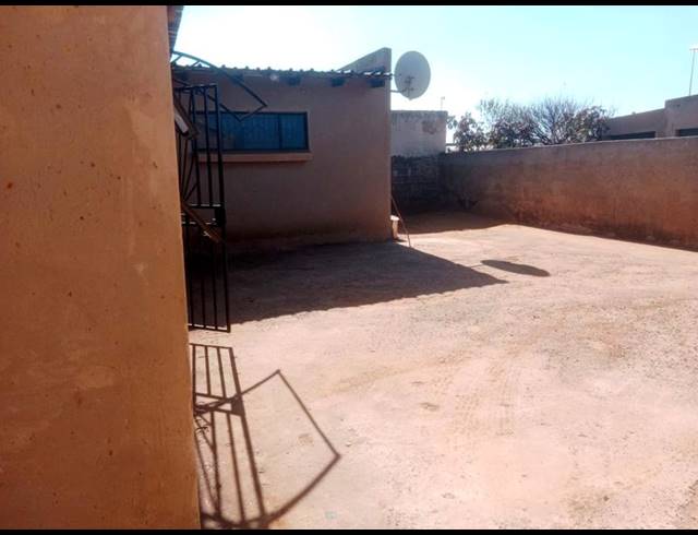 1 BEDROOM HOUSE FOR SALE IN VOSLOORUS